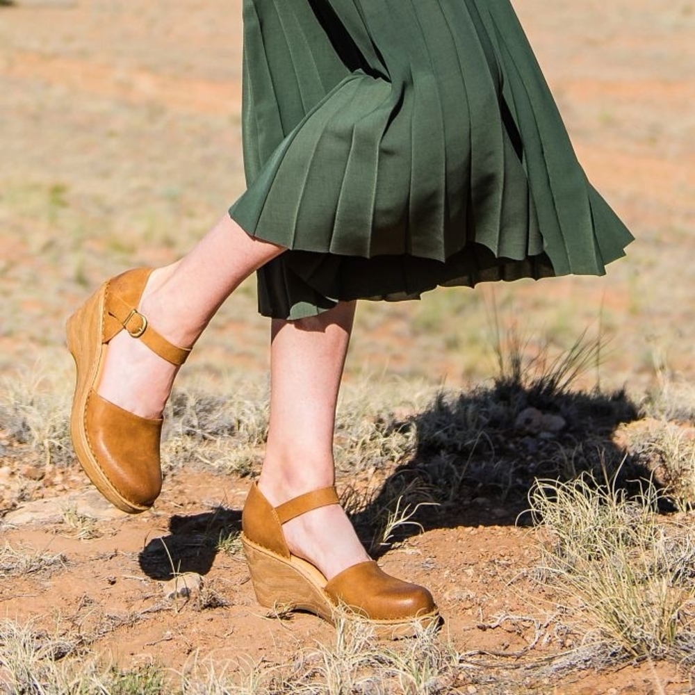 Born Nellie Black Mary-Jane Wedge Shoes - Picture 4 of 11